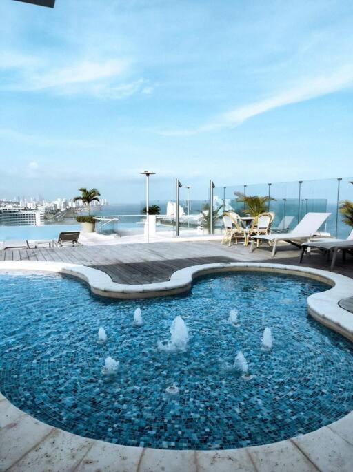 Hermoso apartamento con vista al mar