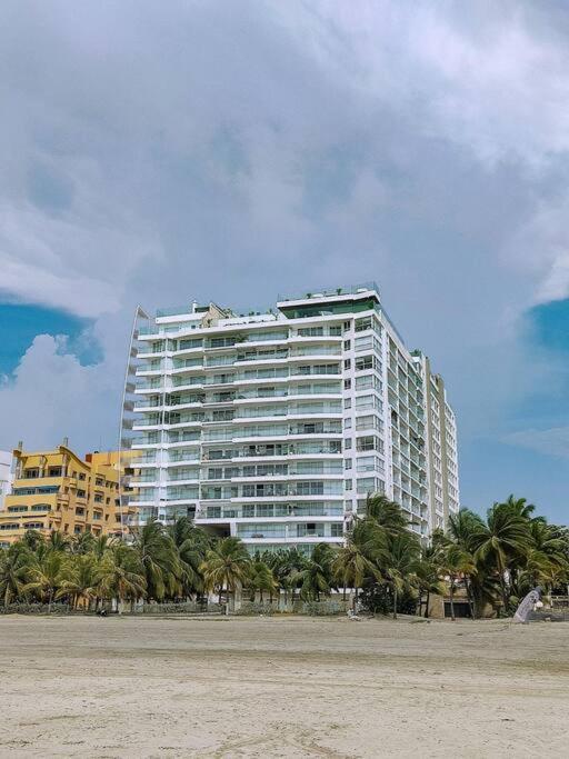 Hermoso apartamento con vista al mar