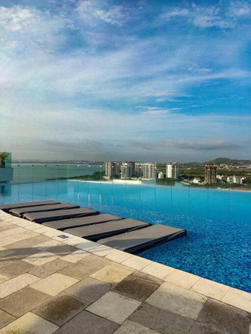 Hermoso apartamento con vista al mar