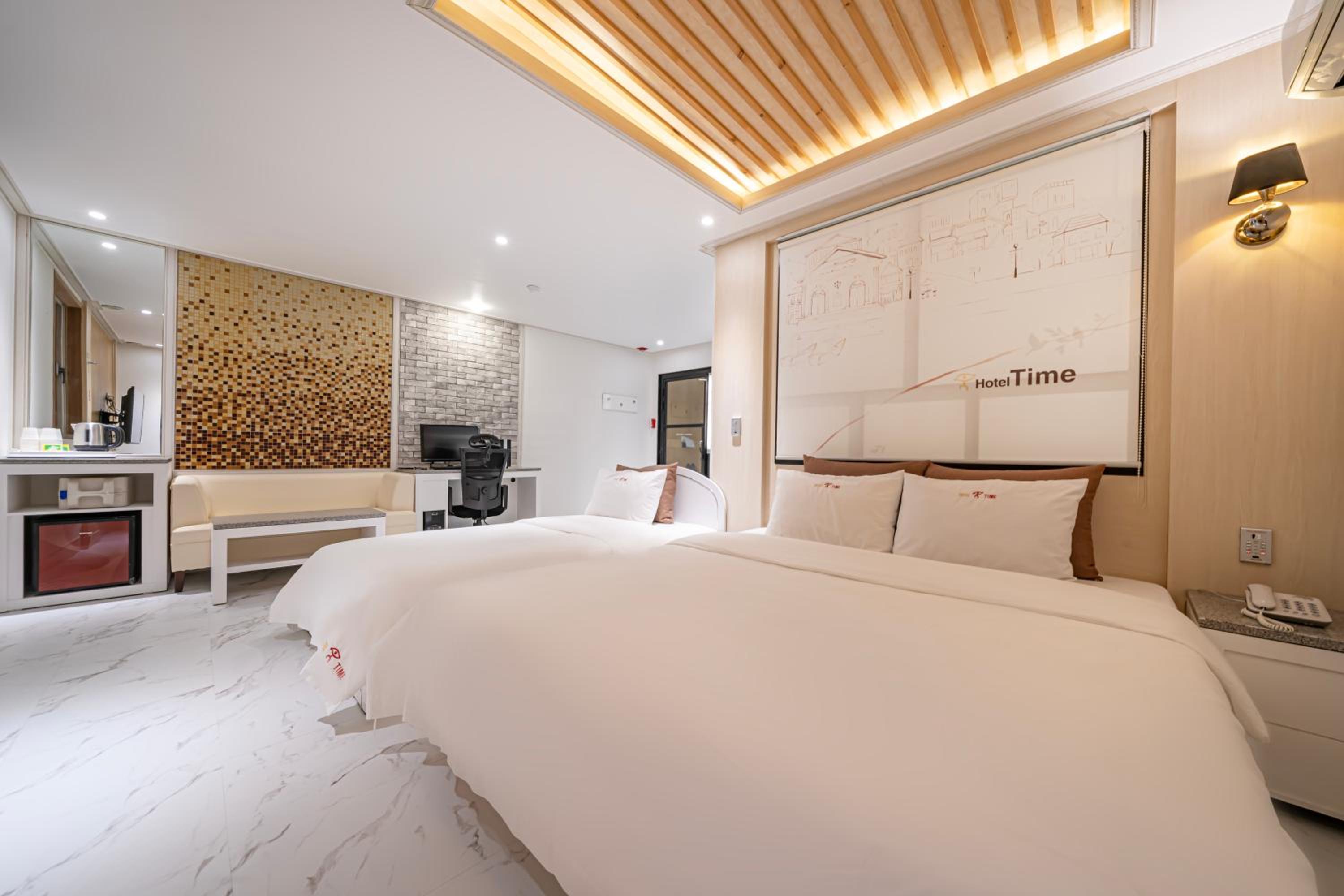 Time Hotel