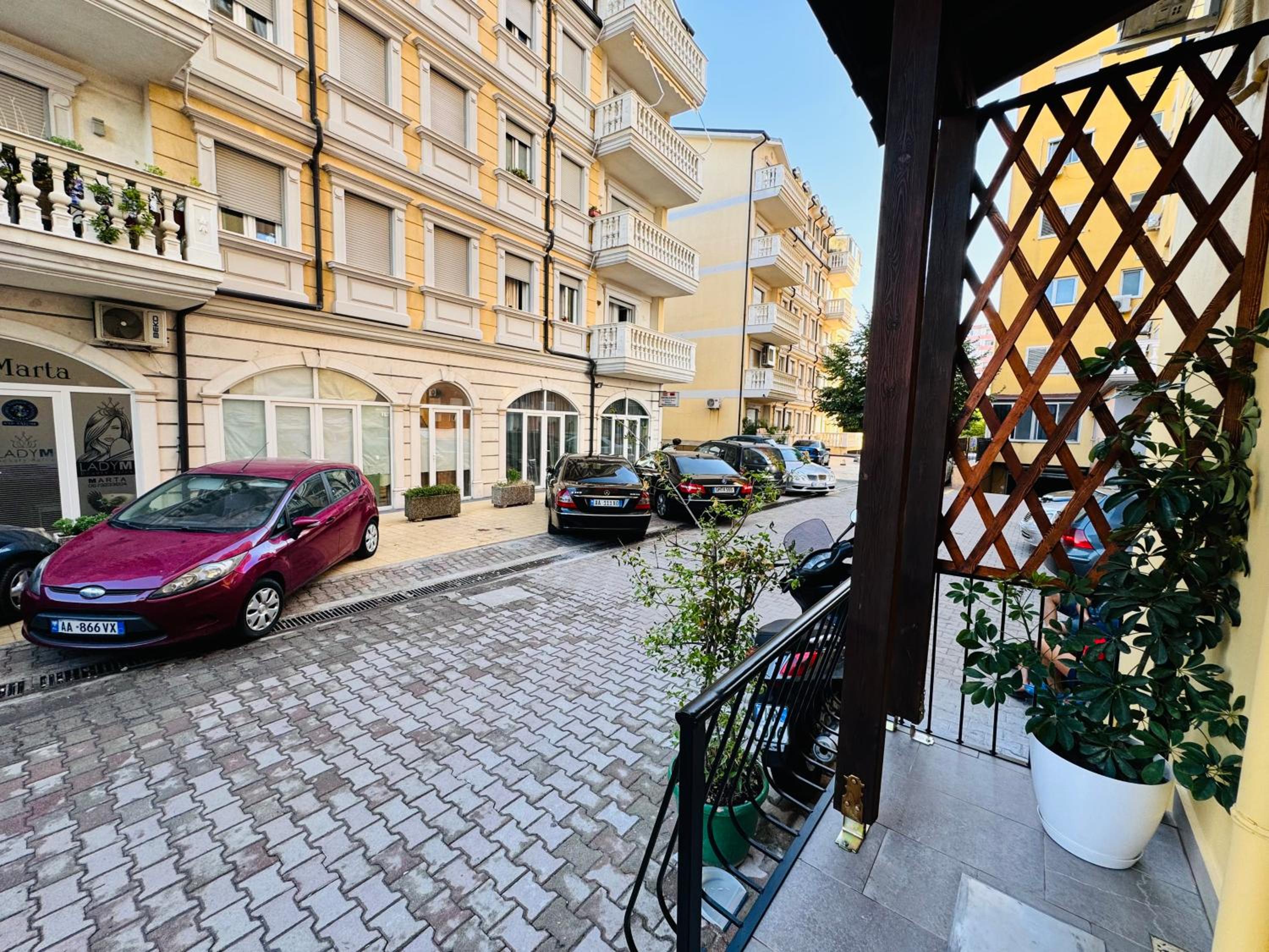 Edi Apartament Center