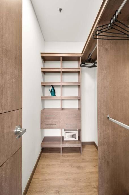 The place you need in Poblado-Medellin 1103
