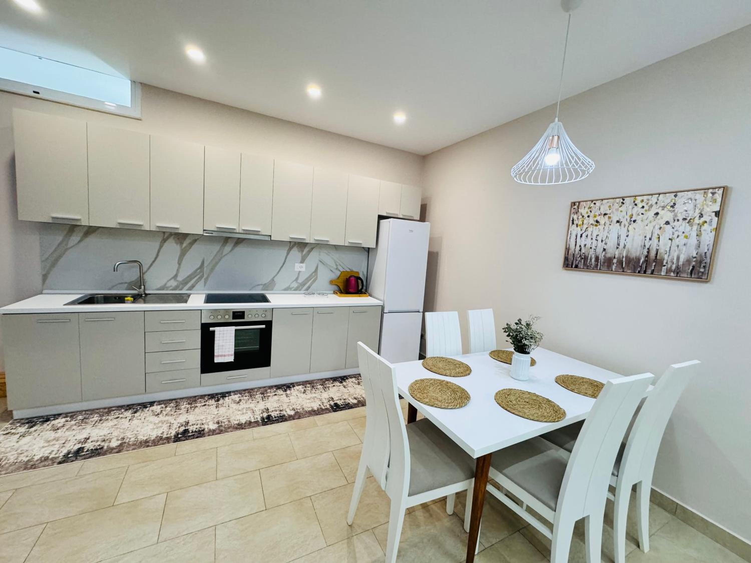 Edi Apartament Center