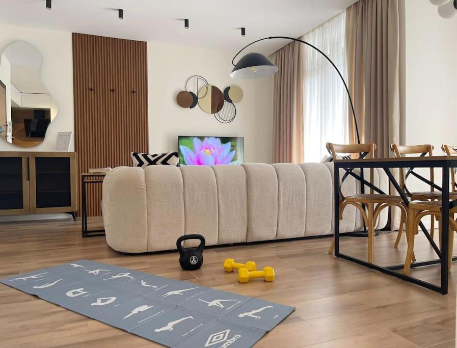Luxury Apartment With King-Size Bed and Fast Wi-Fi