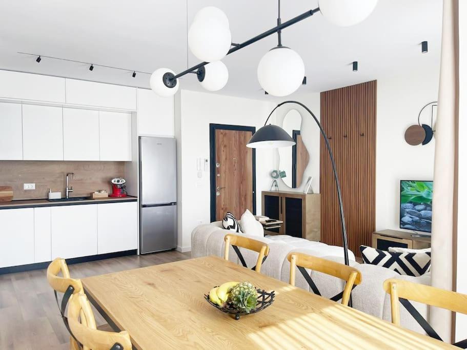 Luxury Apartment With King-Size Bed and Fast Wi-Fi