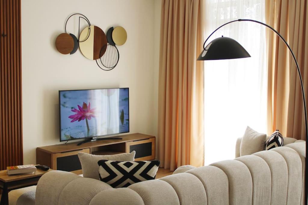 Luxury Apartment With King-Size Bed and Fast Wi-Fi