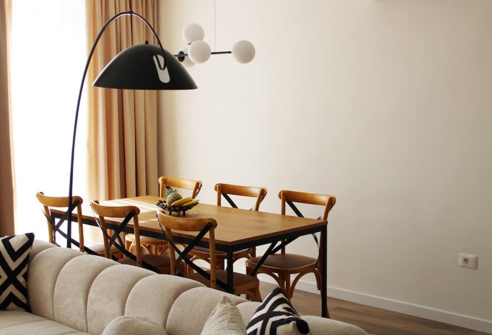 Luxury Apartment With King-Size Bed and Fast Wi-Fi