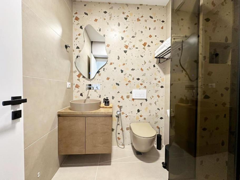 Luxury Apartment With King-Size Bed and Fast Wi-Fi