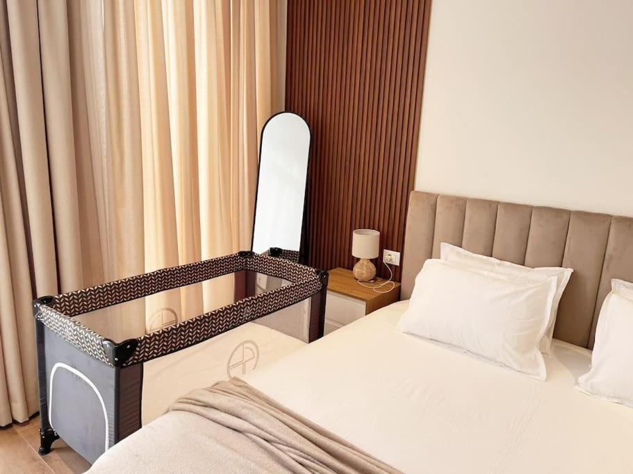 Luxury Apartment With King-Size Bed and Fast Wi-Fi
