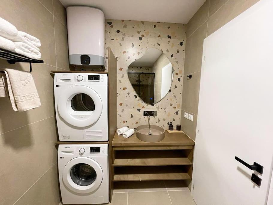 Luxury Apartment With King-Size Bed and Fast Wi-Fi