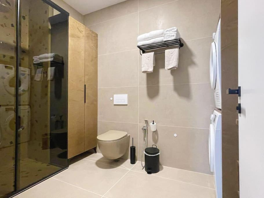 Luxury Apartment With King-Size Bed and Fast Wi-Fi