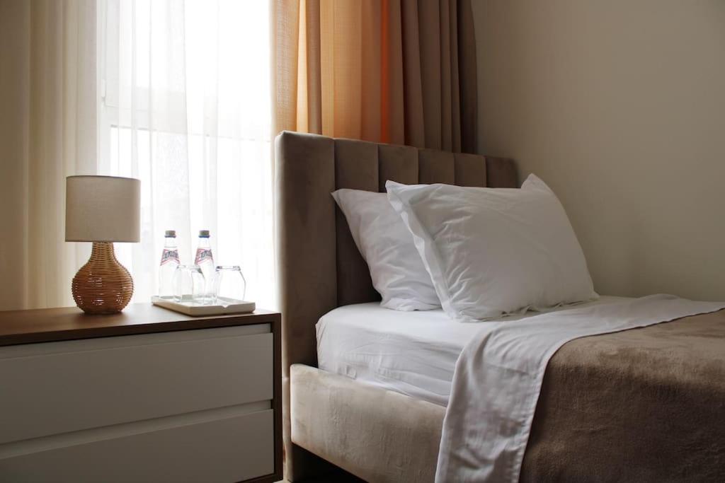 Luxury Apartment With King-Size Bed and Fast Wi-Fi