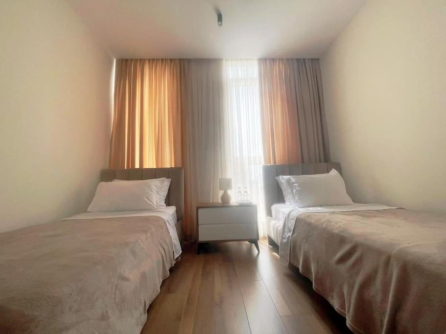 Luxury Apartment With King-Size Bed and Fast Wi-Fi