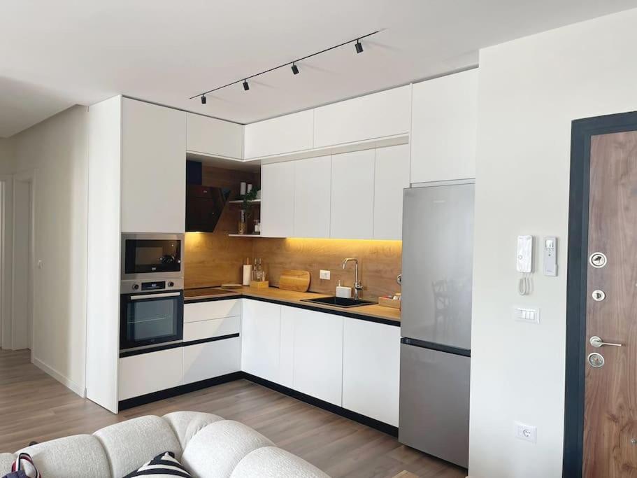Luxury Apartment With King-Size Bed and Fast Wi-Fi