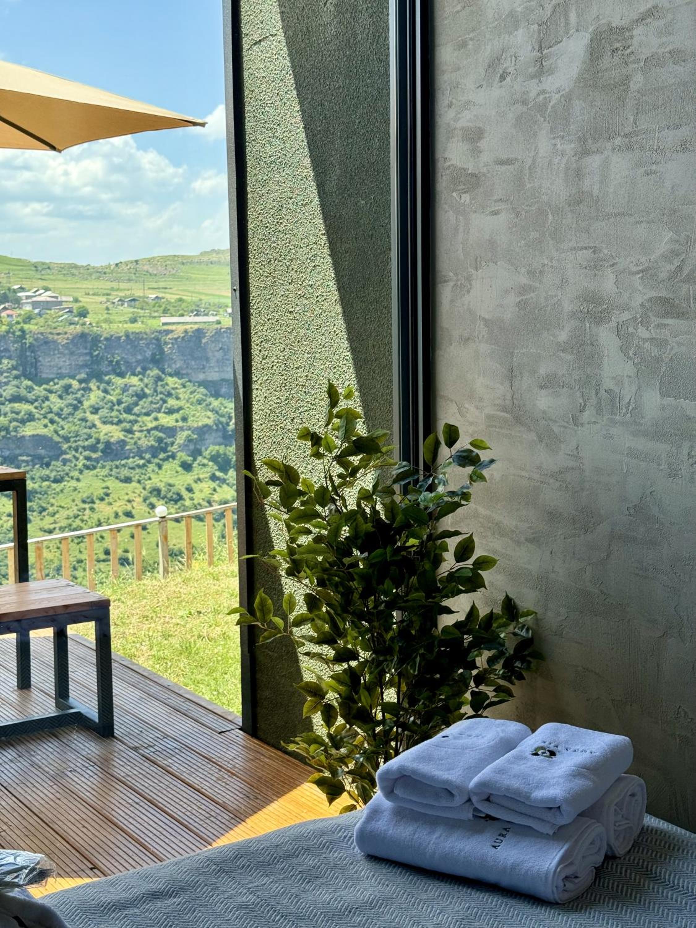 Aura Village - Cottages near Dsegh