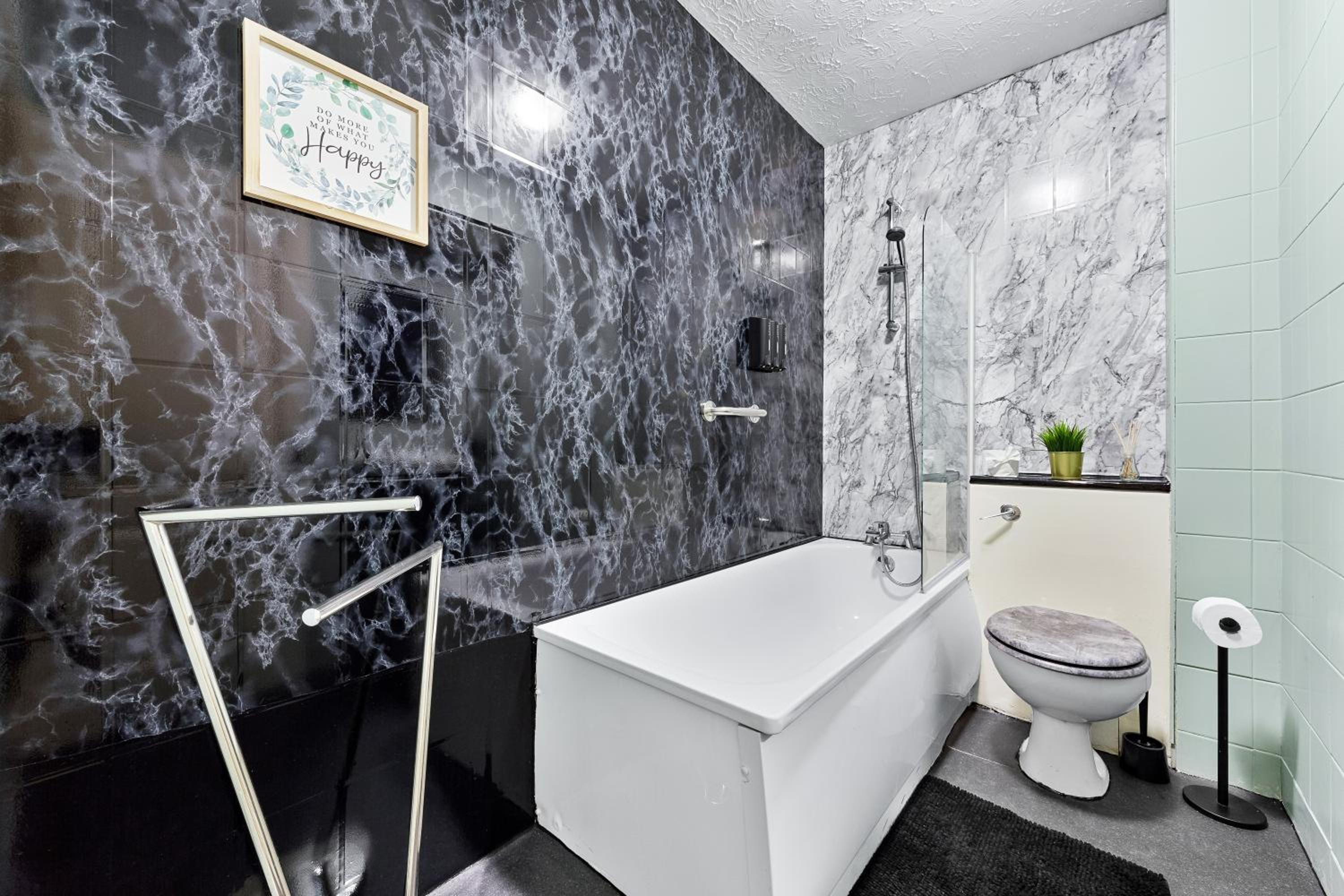 Elegant & Cozy FBS Downtown Flat
