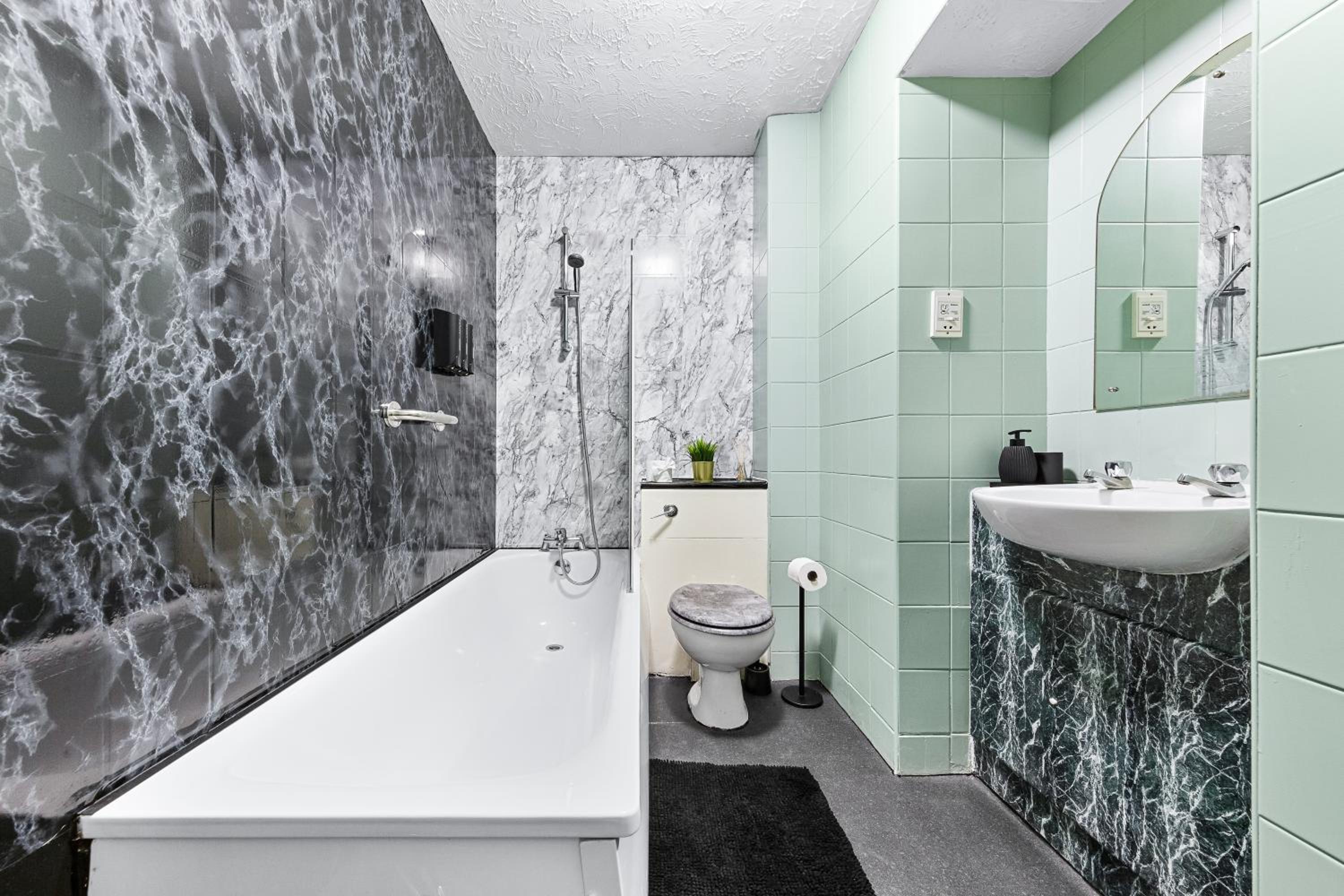 Elegant & Cozy FBS Downtown Flat