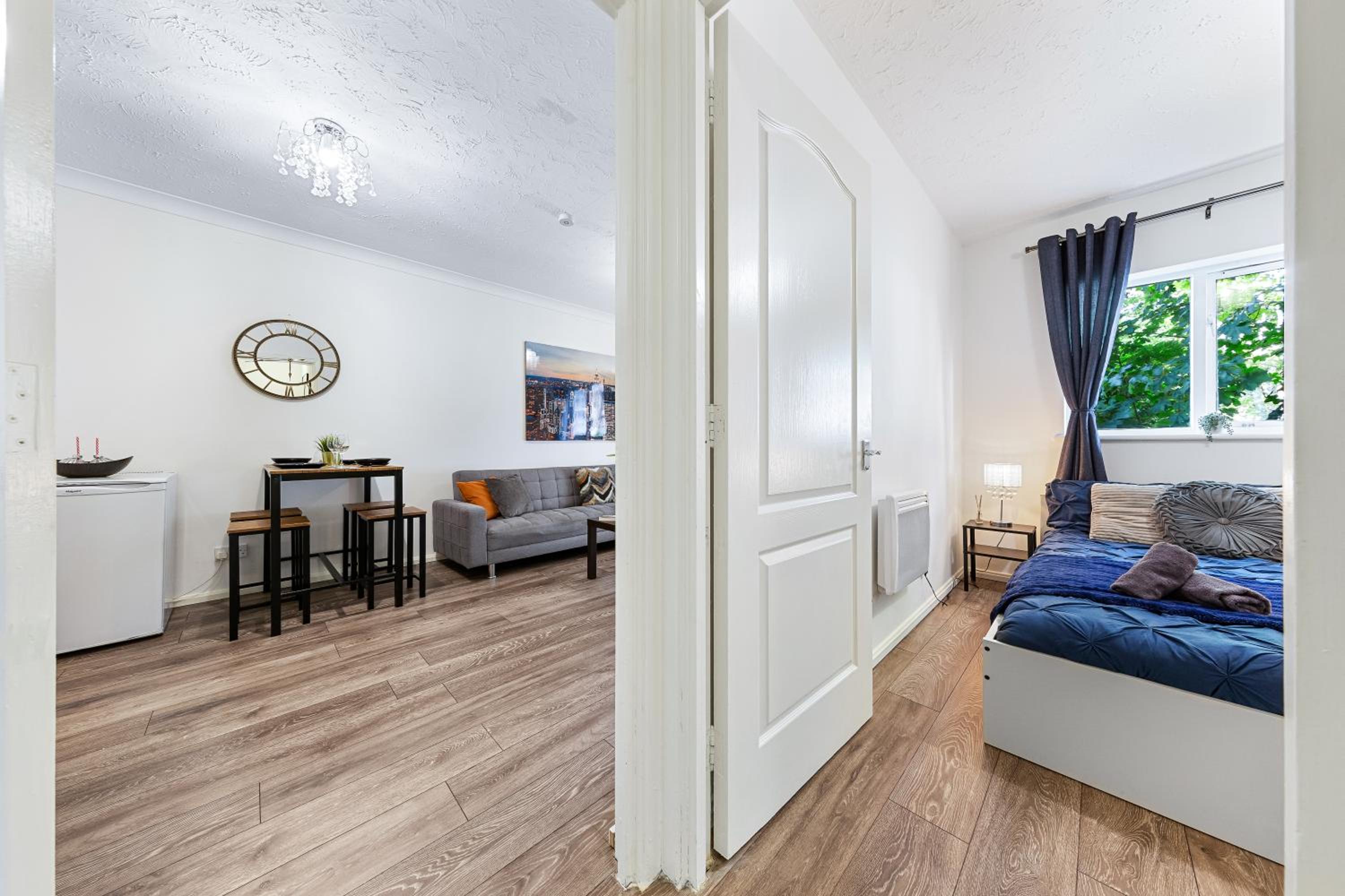 Elegant & Cozy FBS Downtown Flat