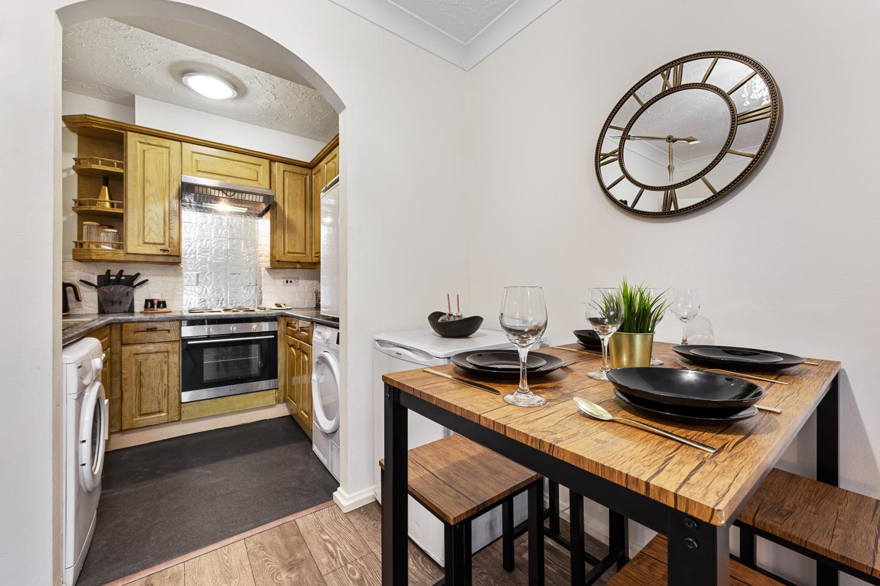 Elegant & Cozy FBS Downtown Flat