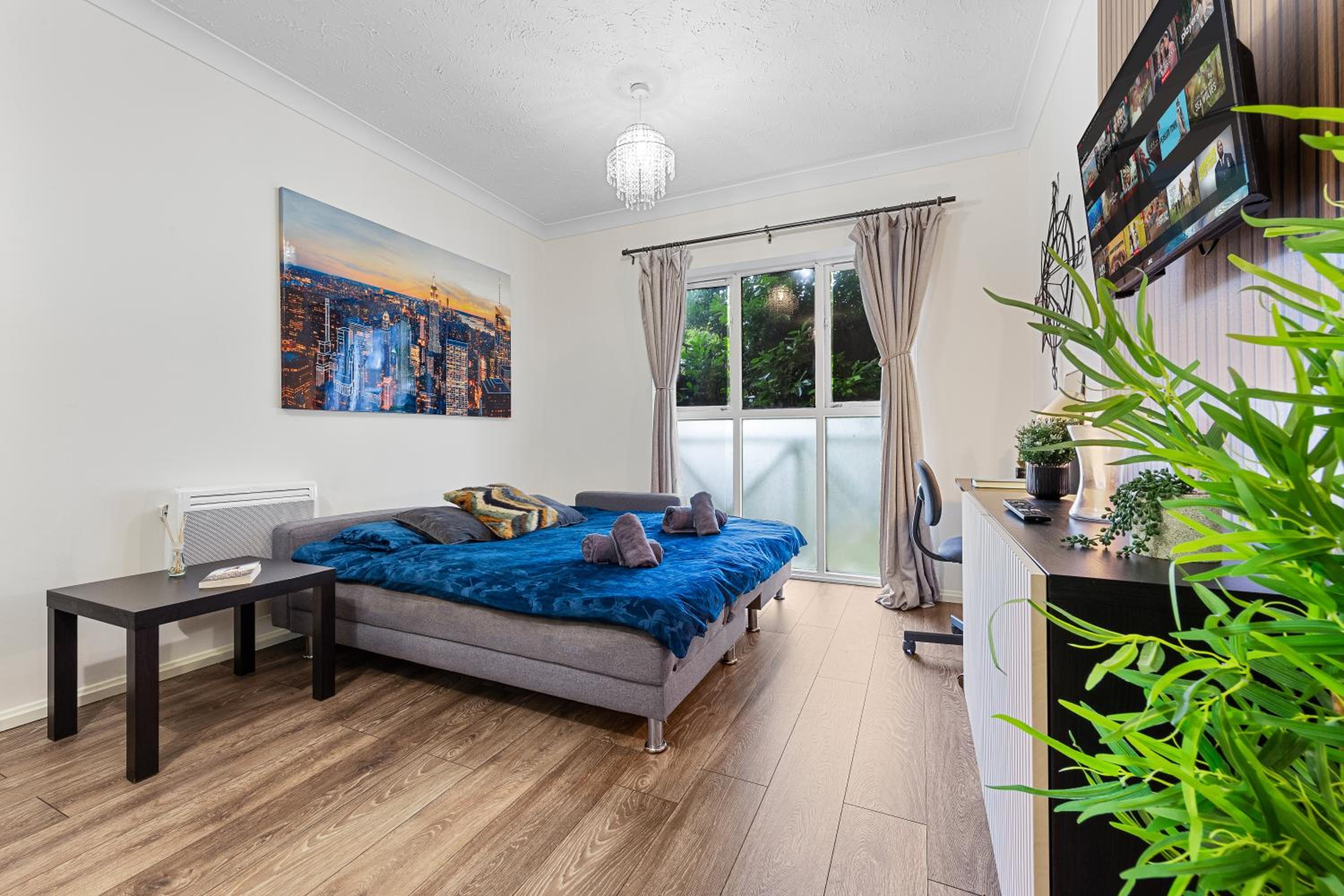 Elegant & Cozy FBS Downtown Flat