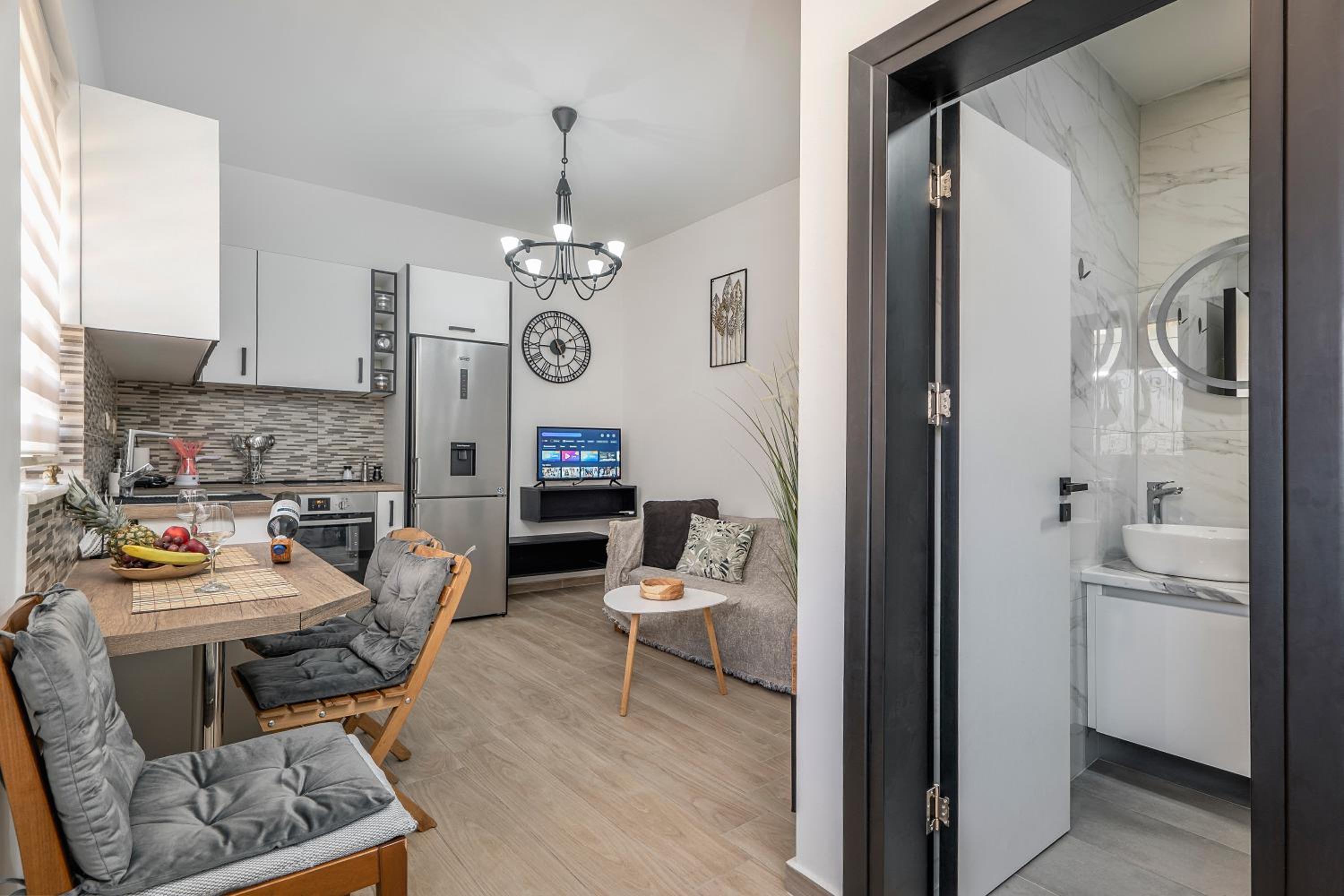 Reborn Luxury Apartments