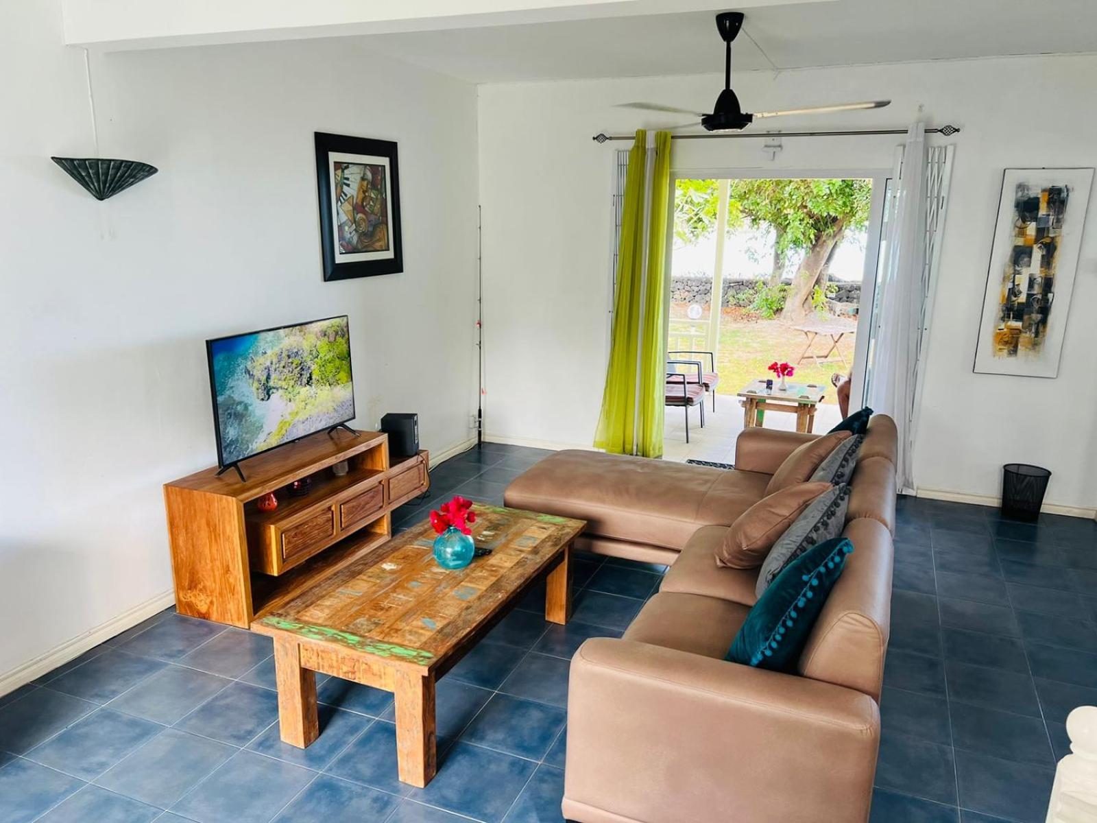 BEACHFRONT - TAMARIN BAY - Les Fleurs Du Tamarin Residences photo 3