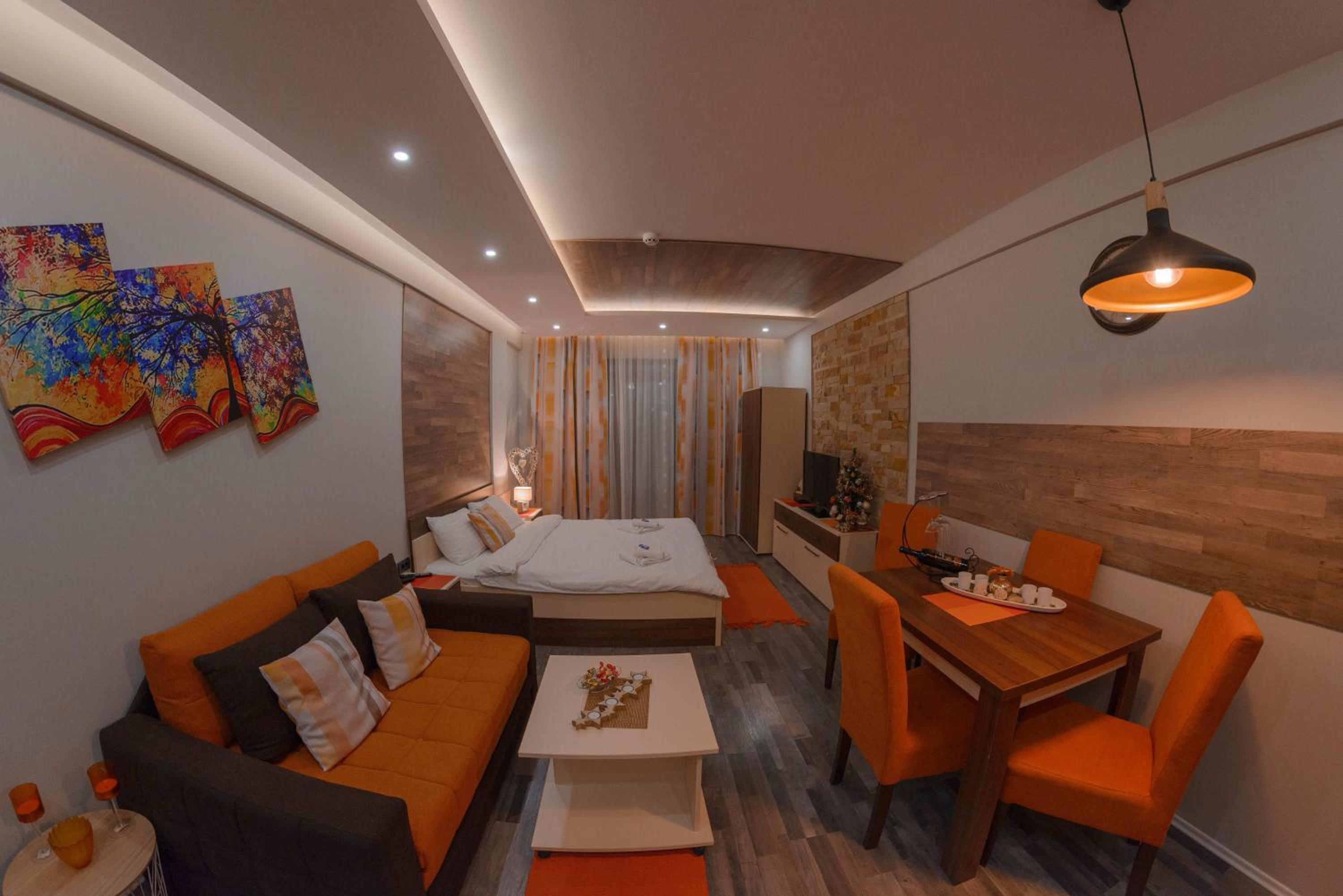 Milmari Premier 15 view 3