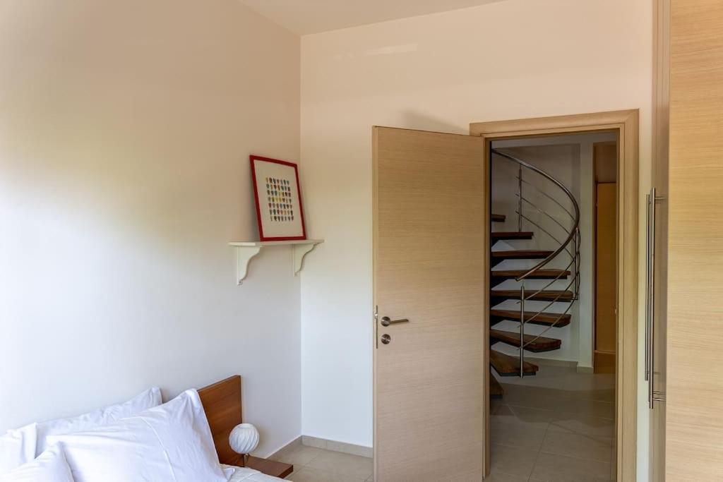 Maisonette with Exclusive Private Parking