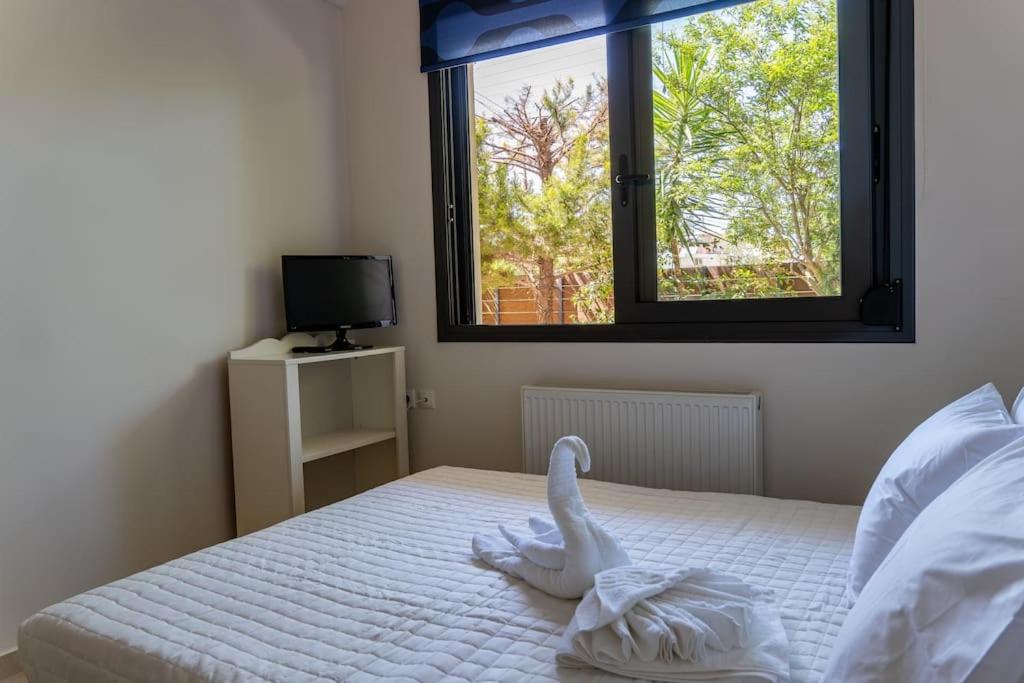 Maisonette with Exclusive Private Parking