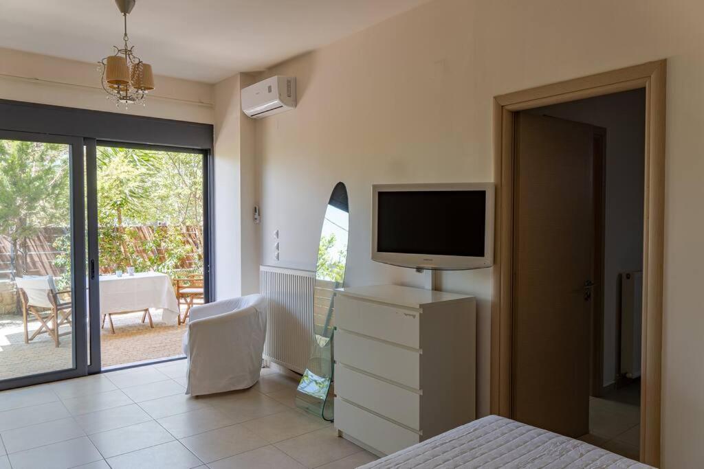 Maisonette with Exclusive Private Parking