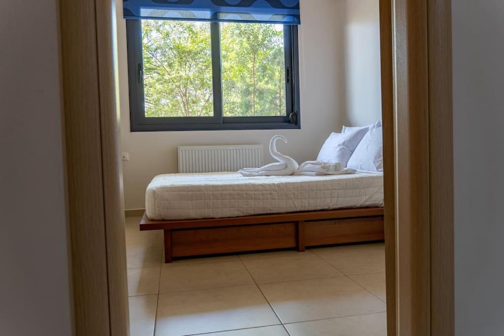 Maisonette with Exclusive Private Parking