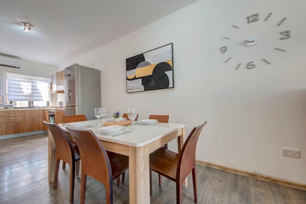 Modern Penthouse Near Gzira Seafront