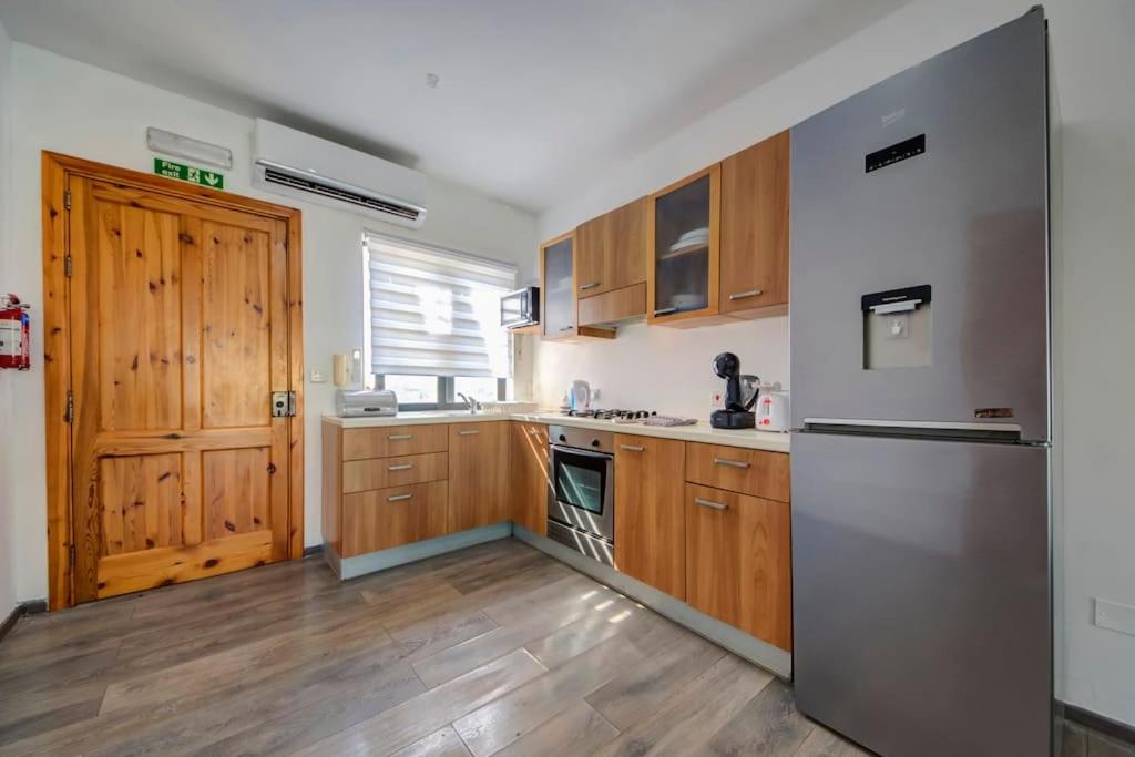 Modern Penthouse Near Gzira Seafront
