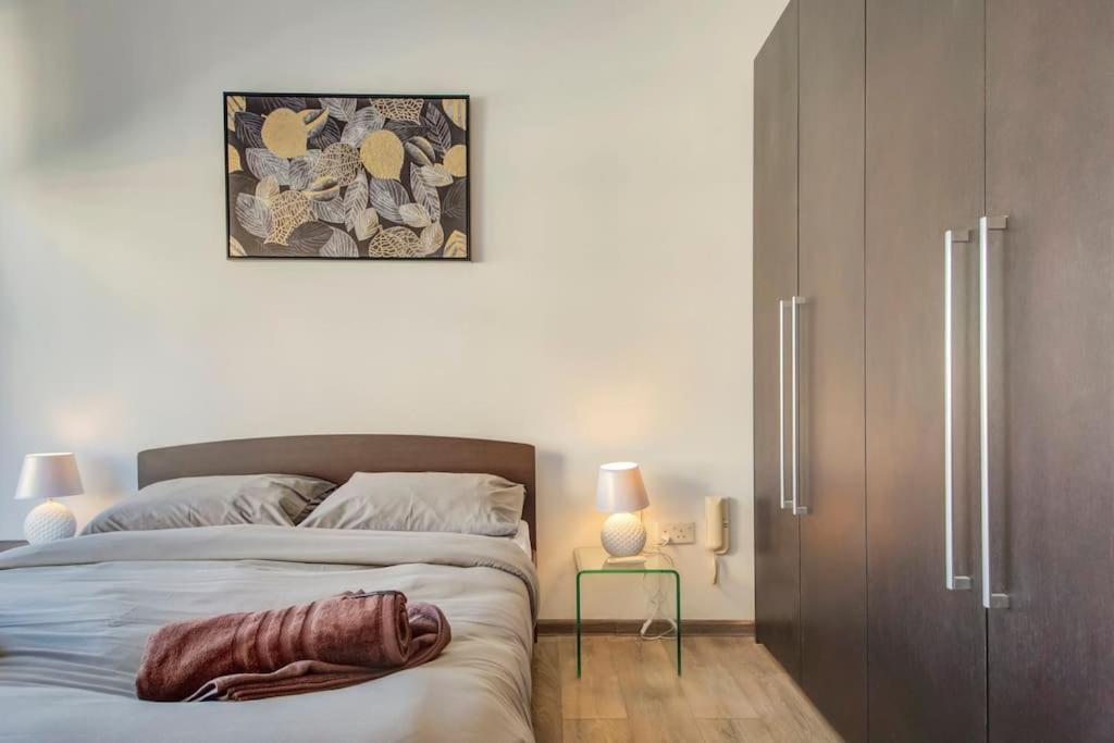 Modern Penthouse Near Gzira Seafront