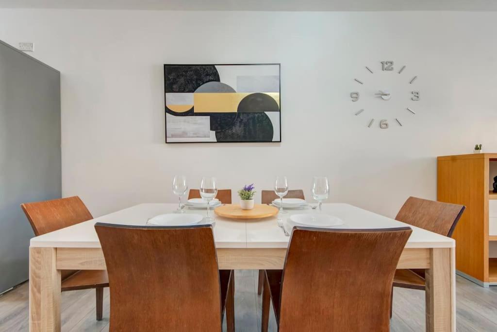 Modern Penthouse Near Gzira Seafront