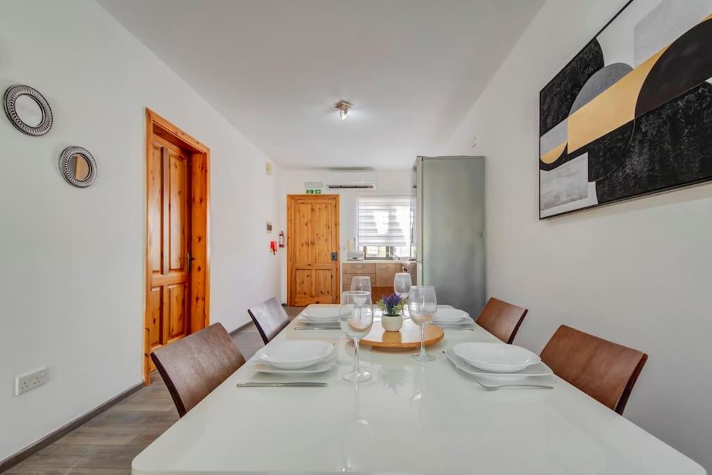 Modern Penthouse Near Gzira Seafront
