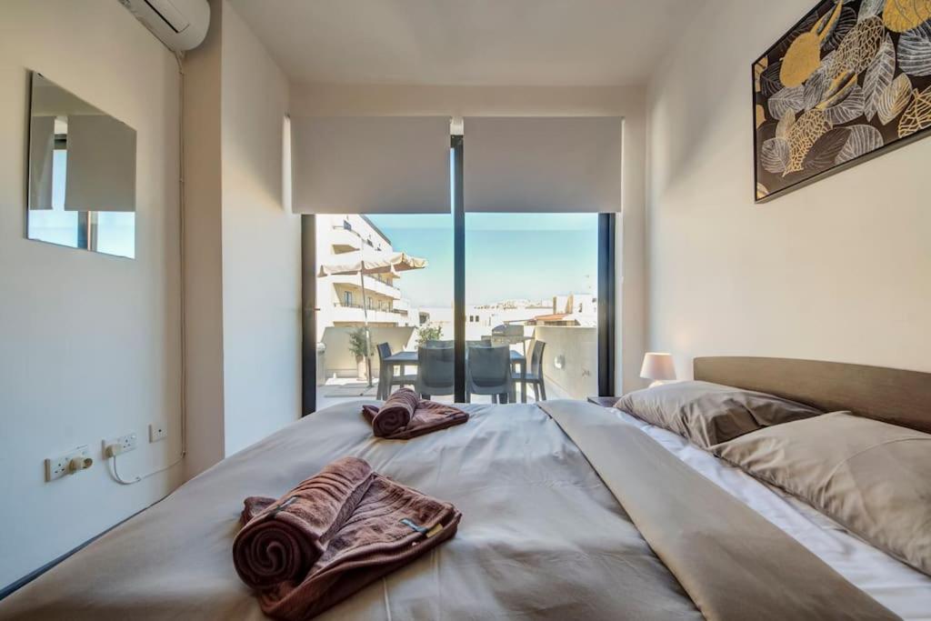 Modern Penthouse Near Gzira Seafront