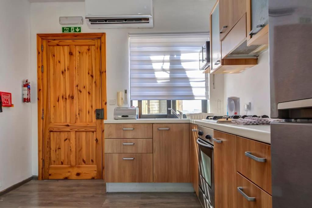 Modern Penthouse Near Gzira Seafront