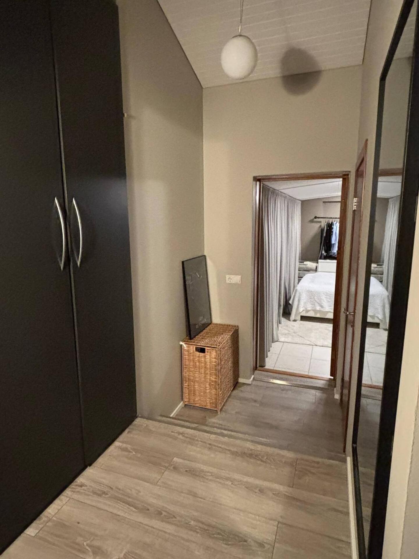 Bright one-bedroom apartment in Reykjavik view 2