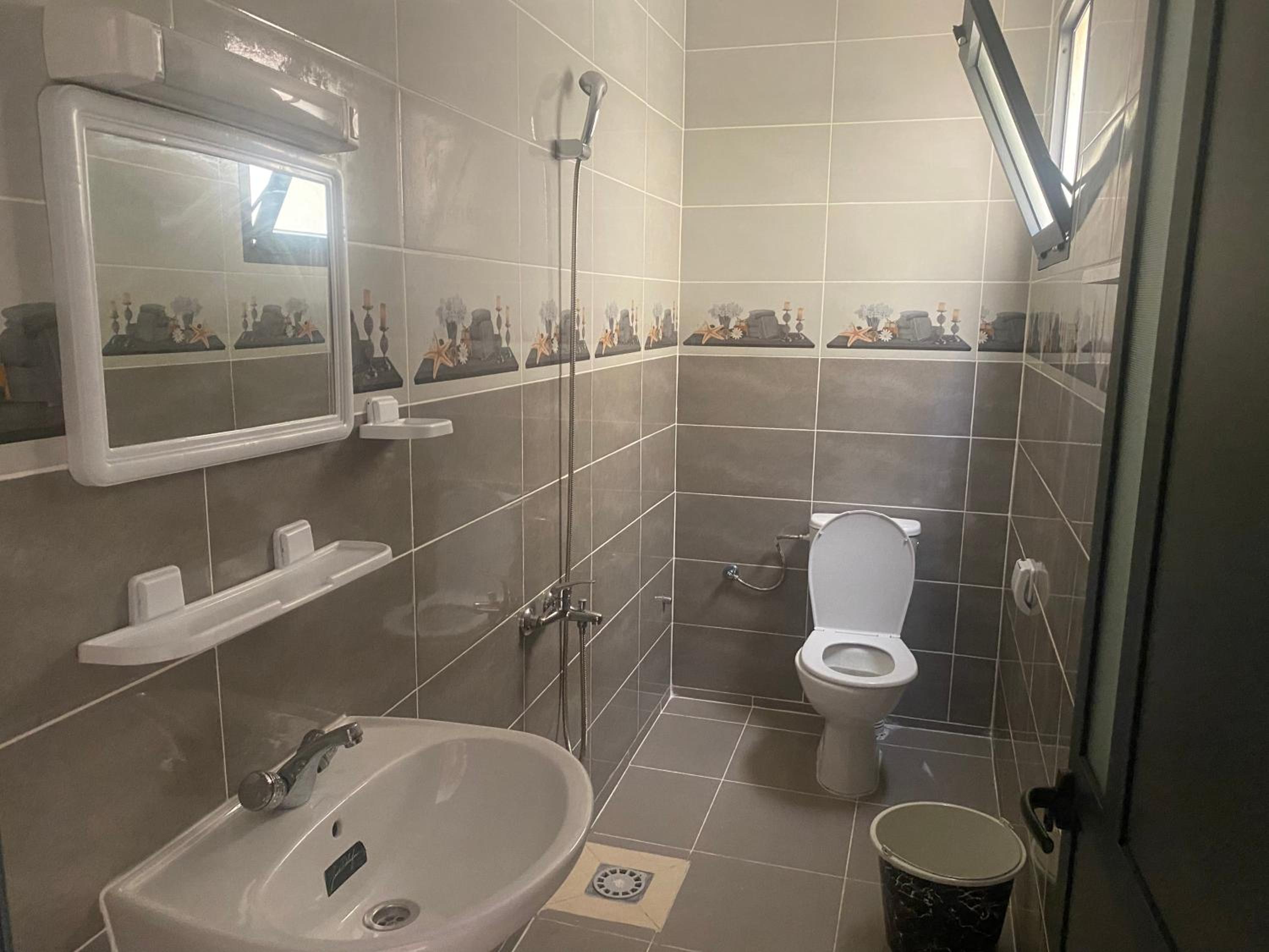 Mooie gemeubileerde appartement 4e etage midden in de stad