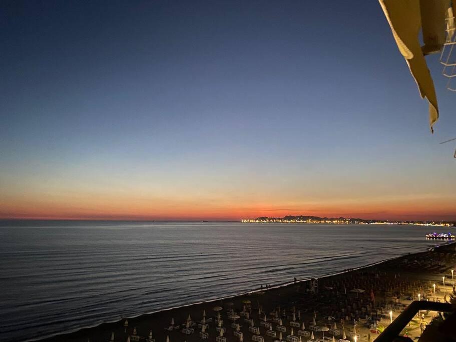 Sunset Serenity Apartment