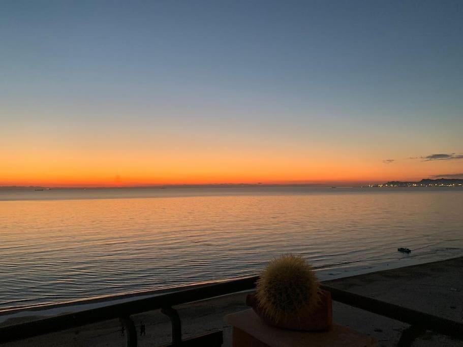 Sunset Serenity Apartment