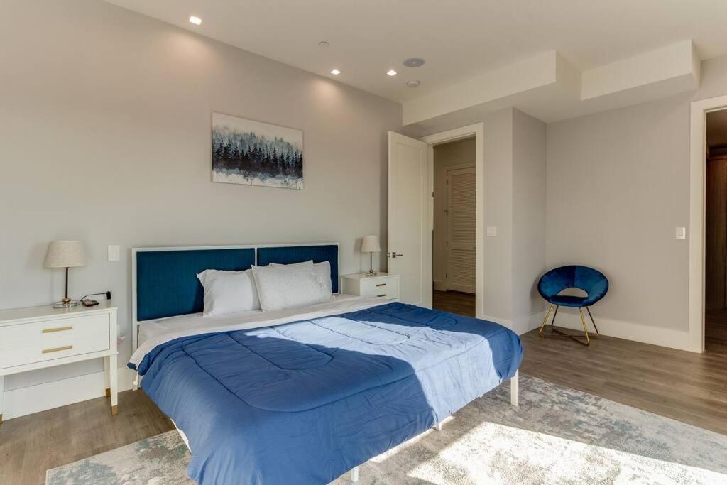 Modern 4 Bedroom Masterpiece With Rooftop Deck