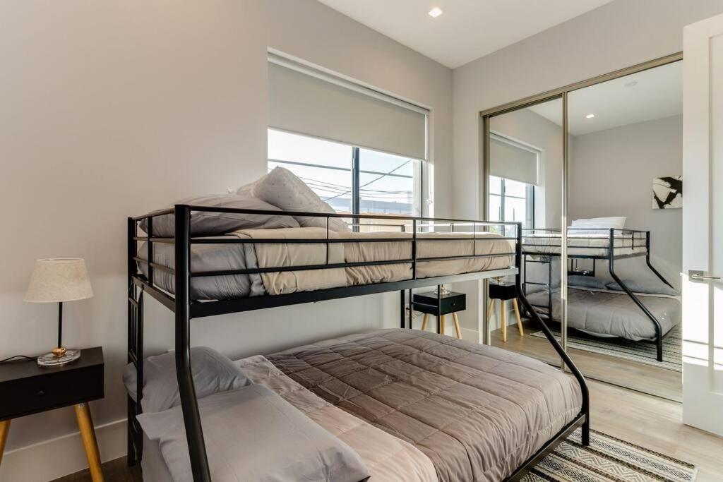 Modern 4 Bedroom Masterpiece With Rooftop Deck