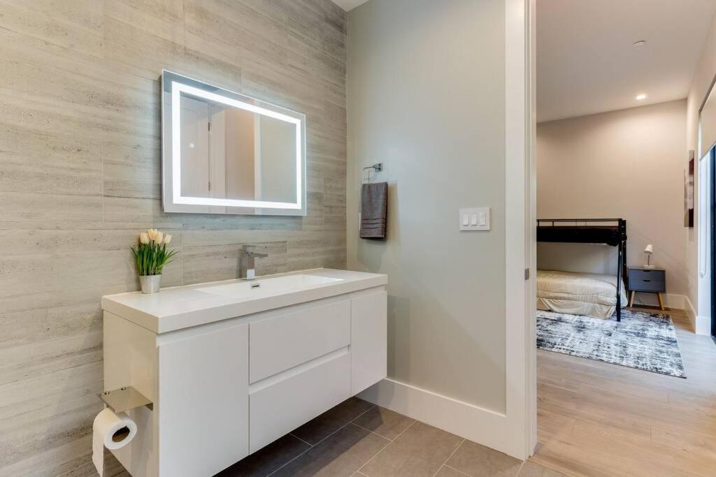 Modern 4 Bedroom Masterpiece With Rooftop Deck