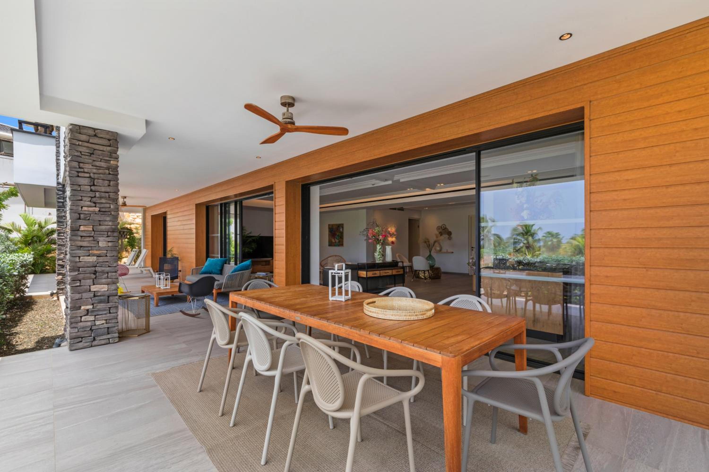 The Shore 2 luxury beach front condo