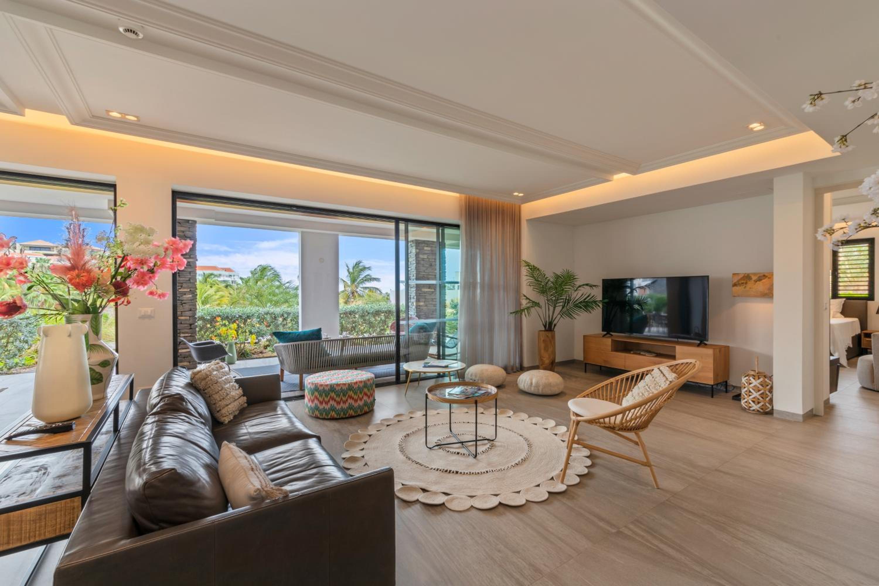 The Shore 2 luxury beach front condo