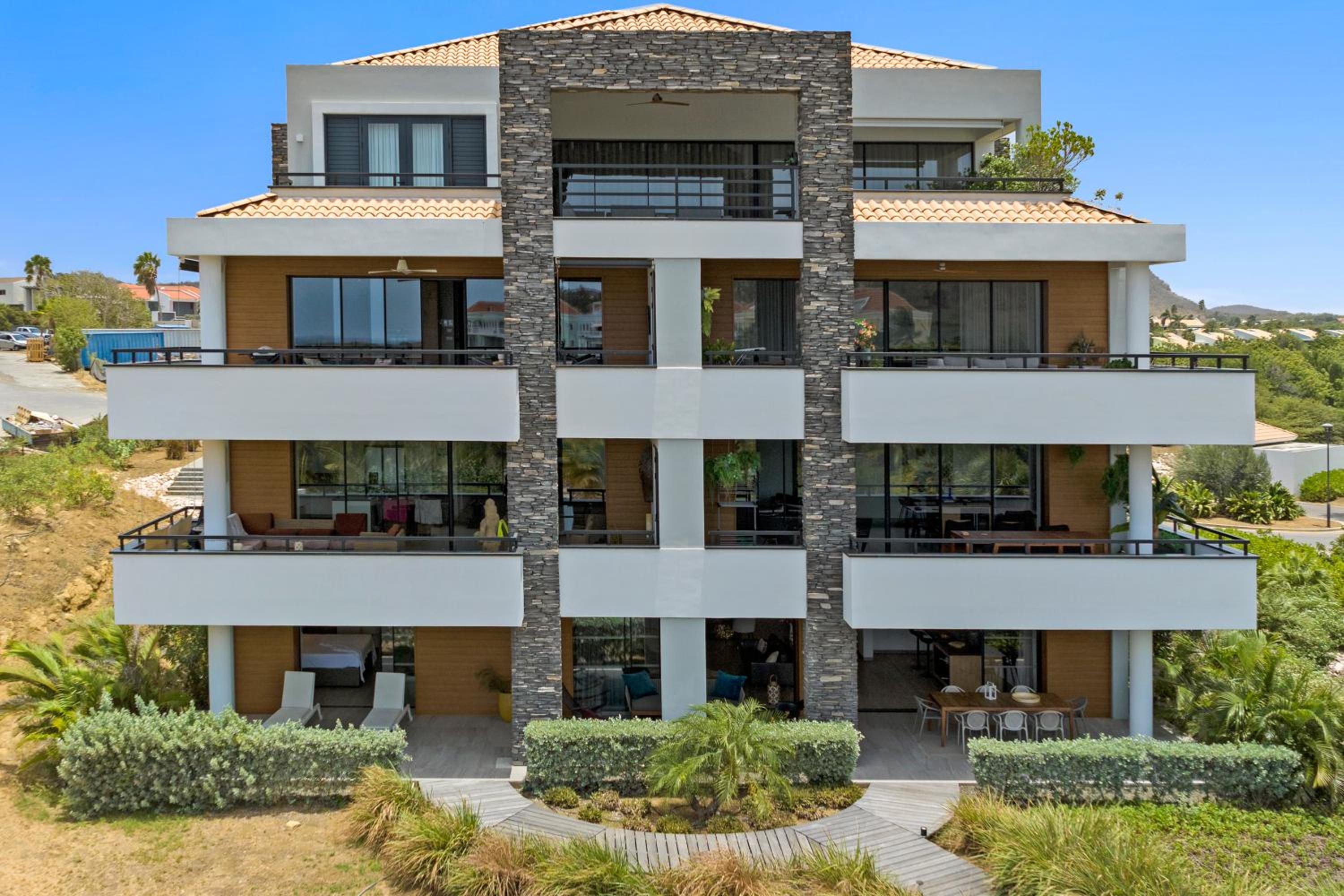 The Shore 2 luxury beach front condo