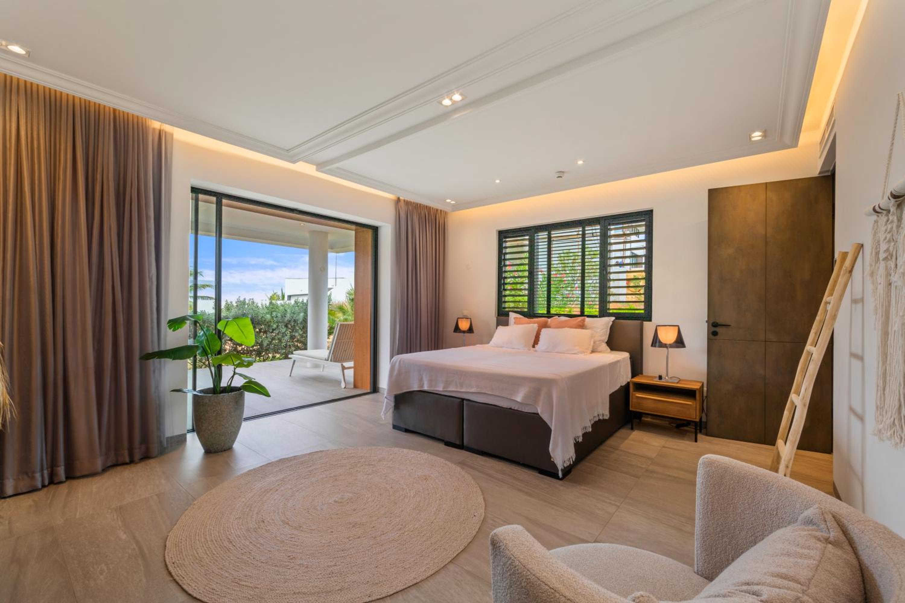 The Shore 2 luxury beach front condo