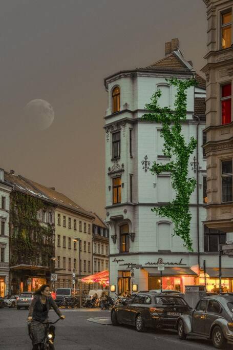The entire apartment 4 you in the hearth of Berlin